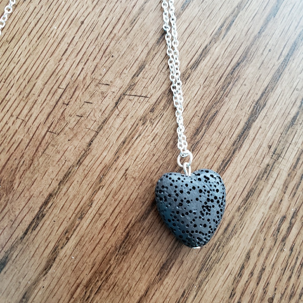 🔥3/$10 Lava rock heart necklace - Picture 5 of 7